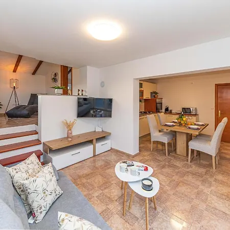 Dom wakacyjny Stunning In With Kitchen *