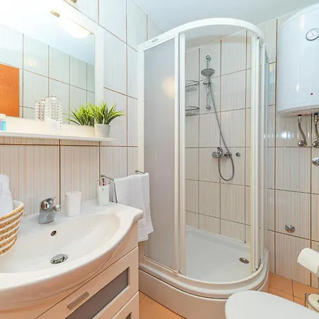 Stunning In With Kitchen *